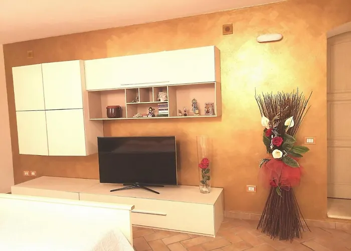 Hotel Casa Mica Abbadia San Salvator