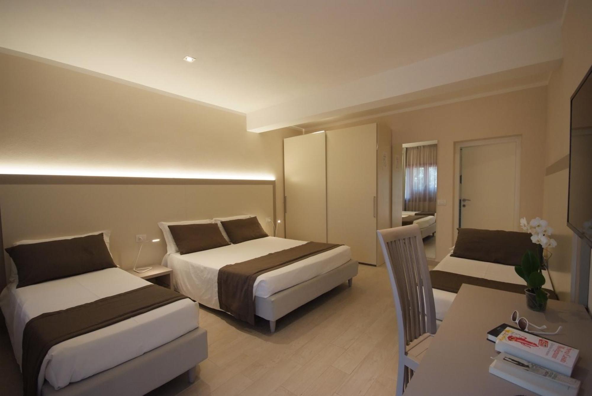 Quadruple Room,744511579:JPEG