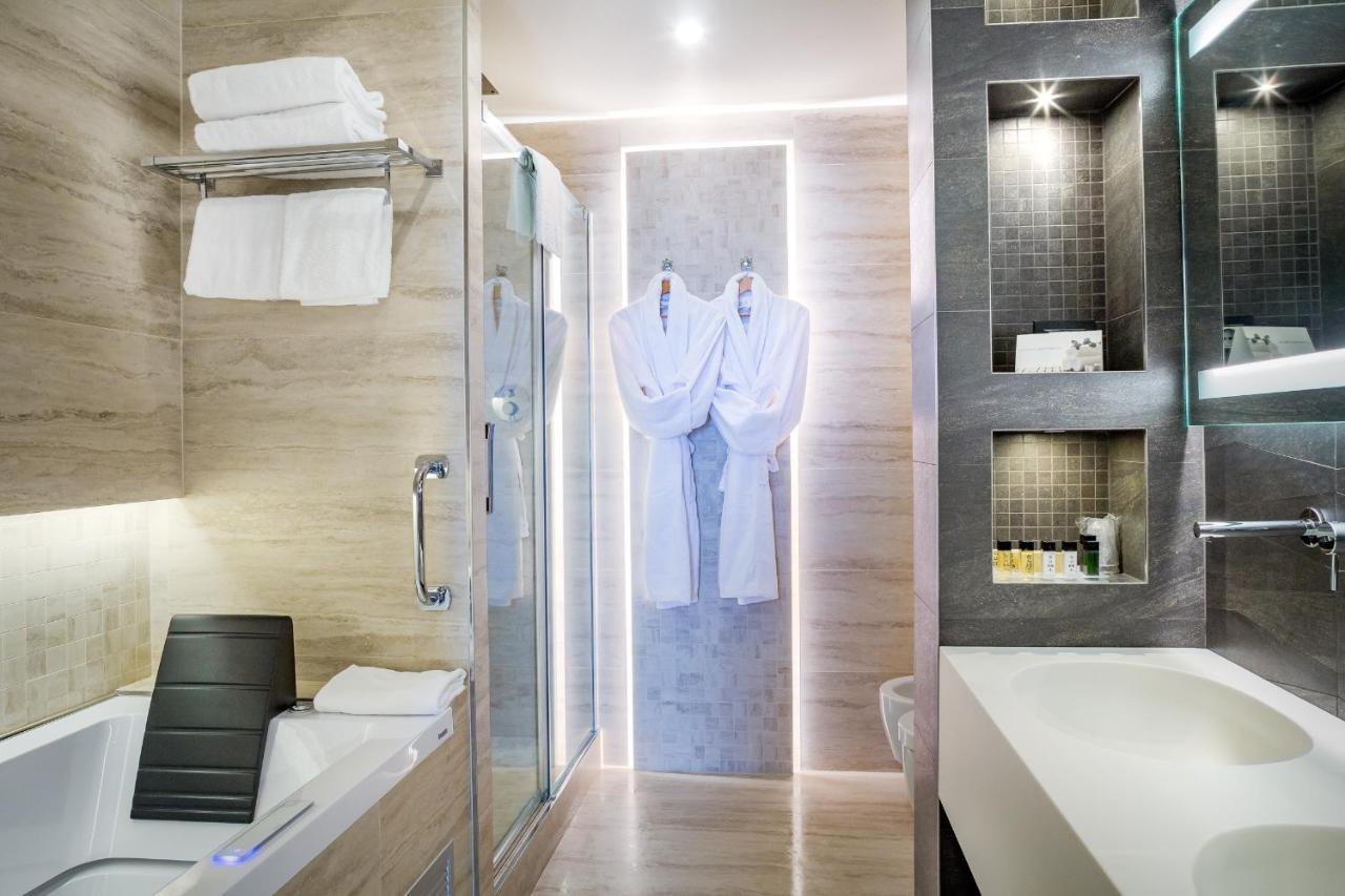 Junior Suite Deluxe con Vista Fiume