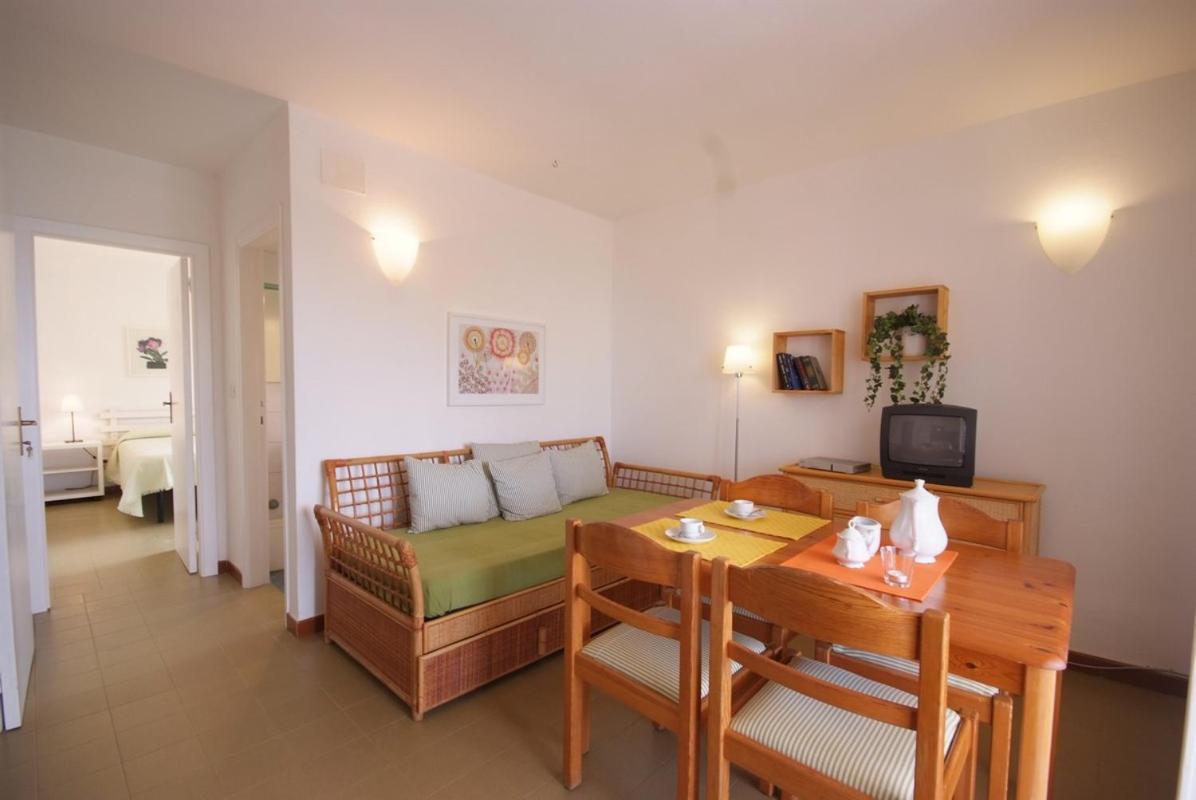 One-Bedroom Apartment,1040213575:JPEG