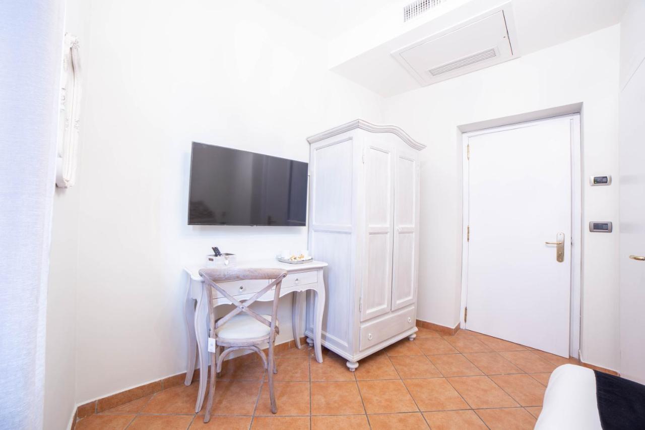 Budget Double Room,1067767627:JPEG