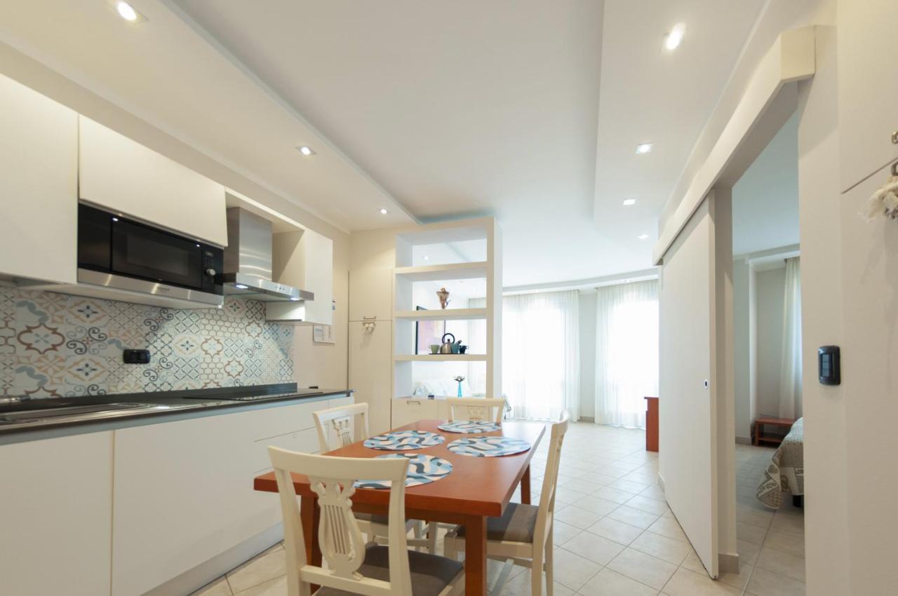 One-Bedroom Apartment,1081005955:JPEG