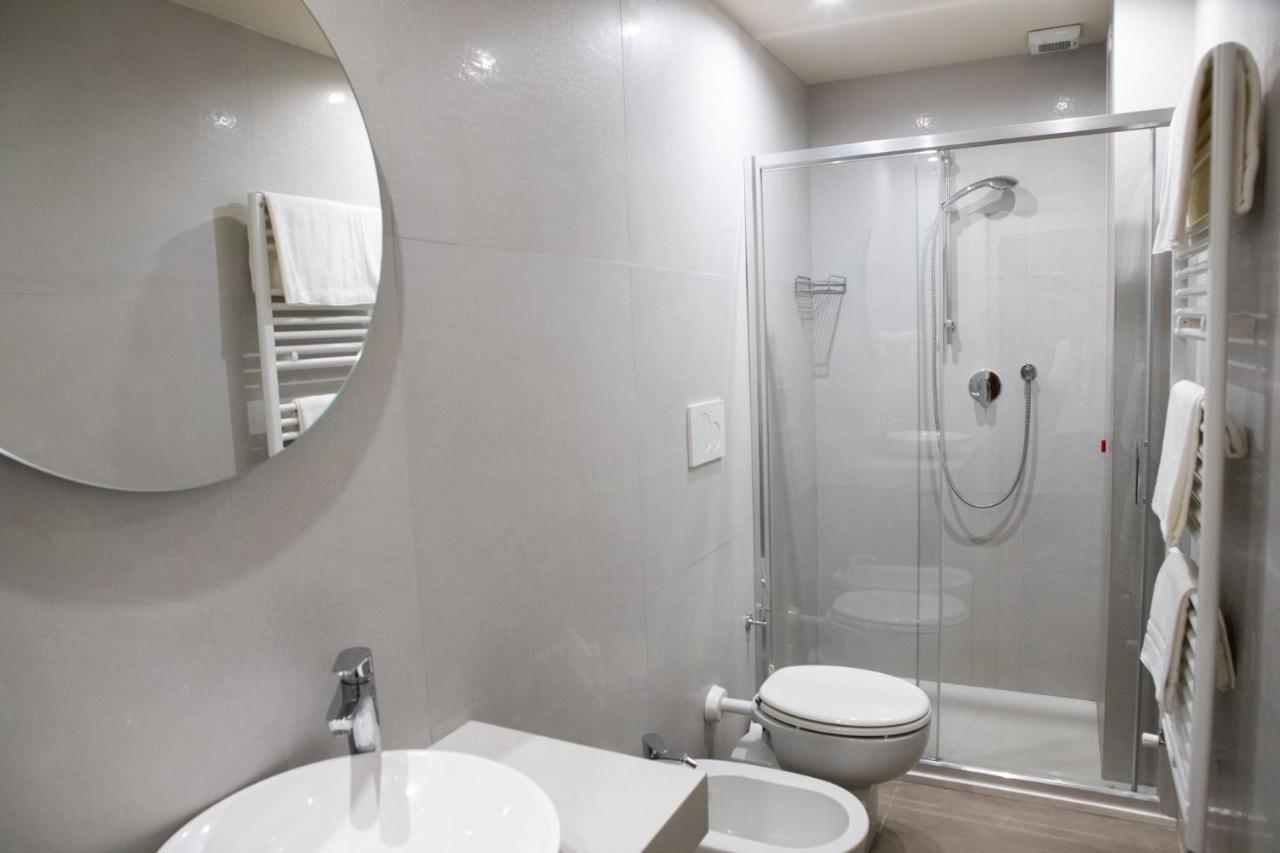 Standard Double or Twin Room,1080650995:JPEG