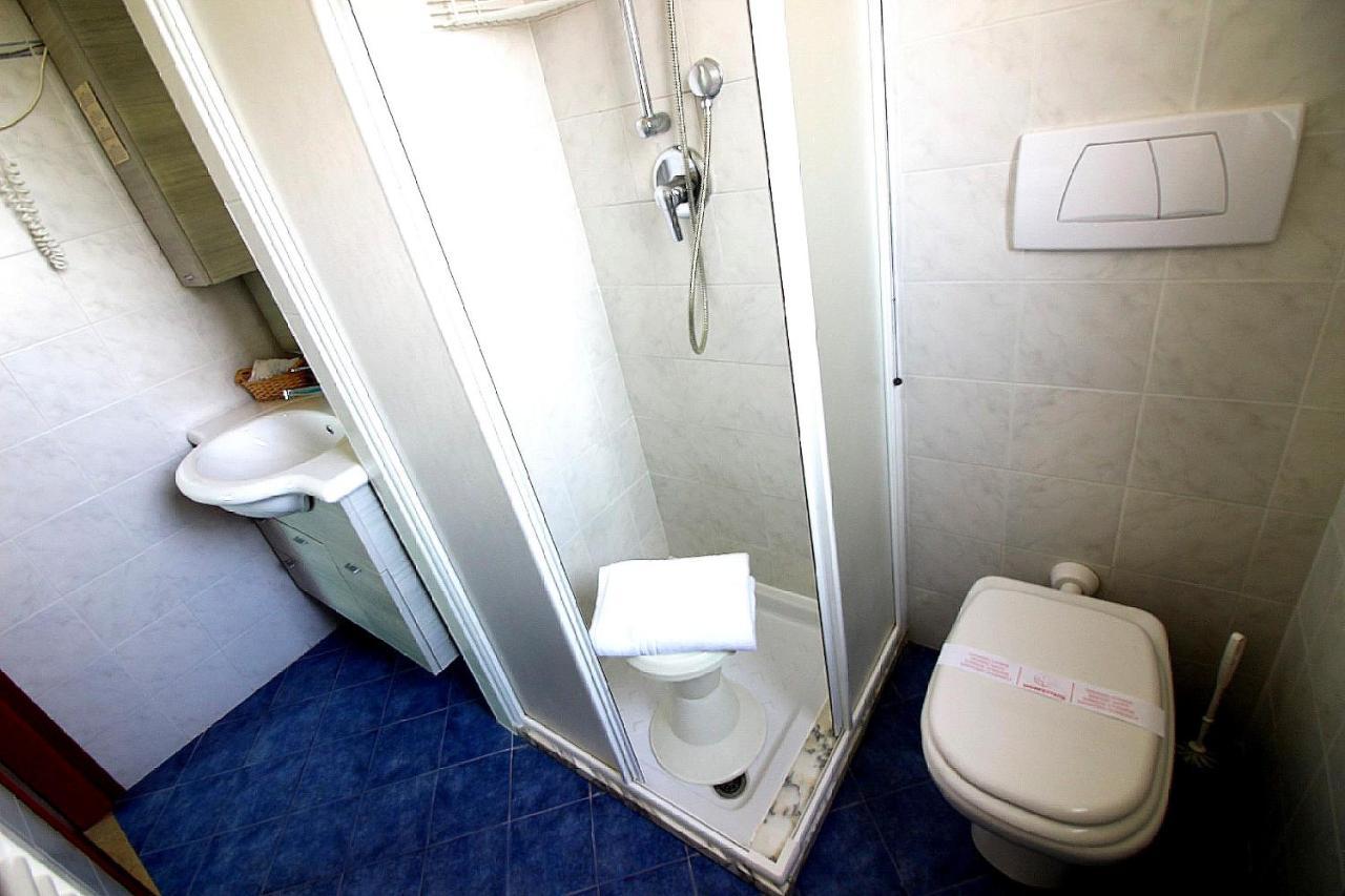 Standard Single Room,1105861008:JPEG