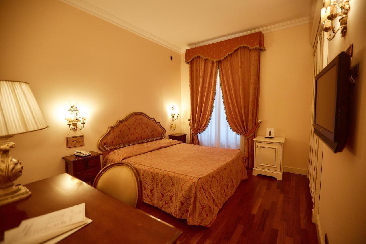 Double or Twin Room,1771708813:JPEG