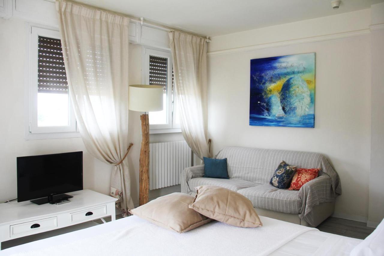 Suite Terrace,1115909763:JPEG