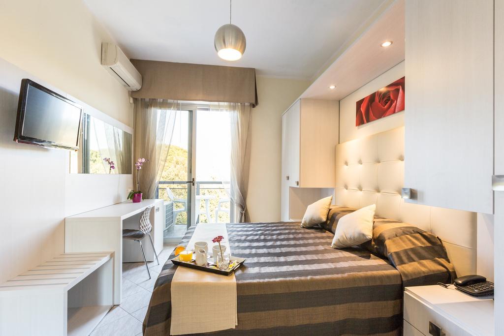 Double or Twin Room Balcony