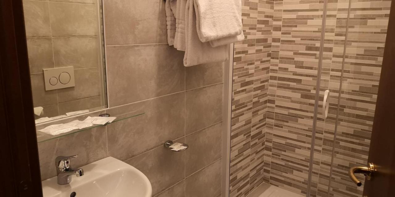 Single Room,1433482624:JPEG