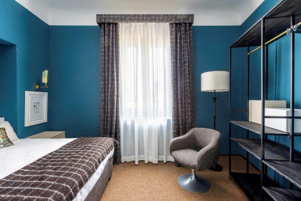 Small Double Room,1134701758:JPEG