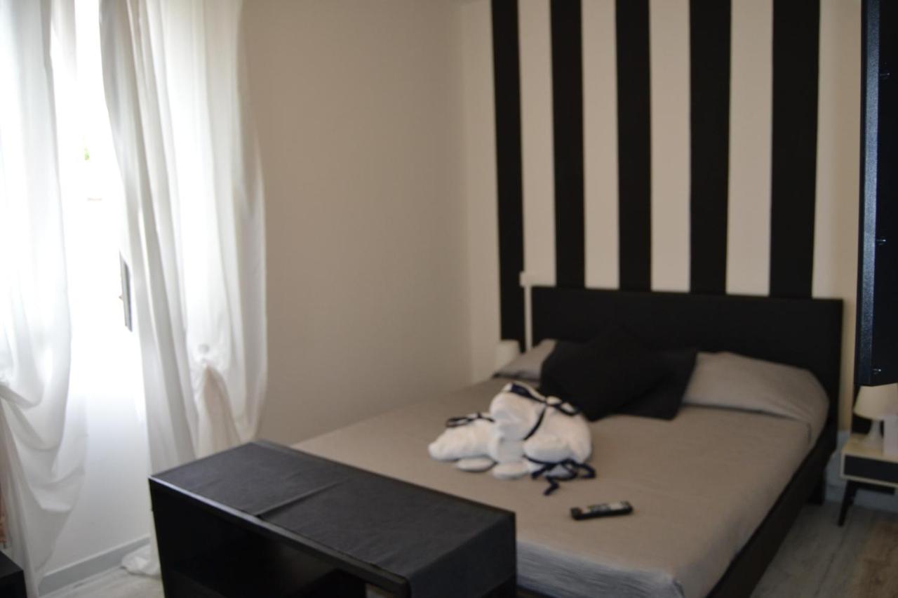 Double Room,1155329736:JPEG