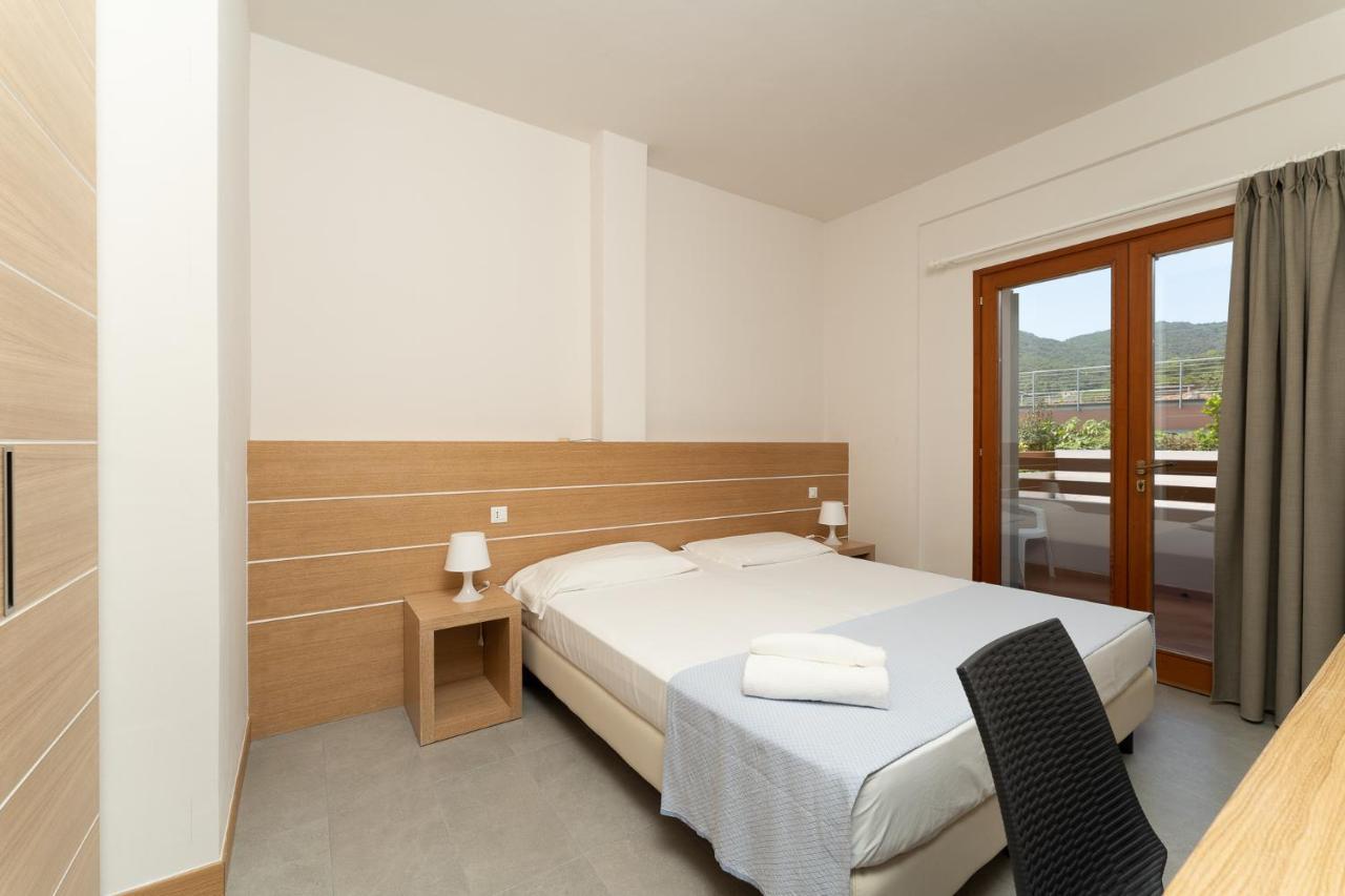 Double or Twin Room Partial Sea View