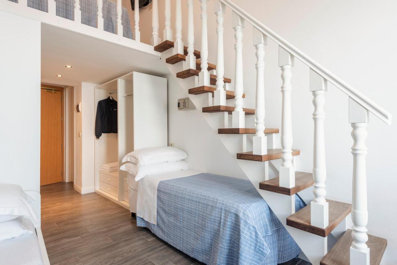 Quadruple Room with Sea View - Split Level,1177230385:JPEG