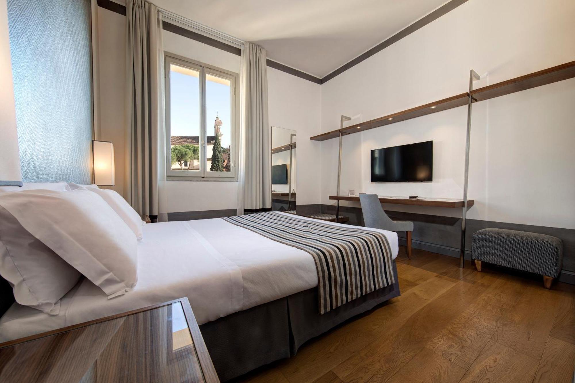 Deluxe Double Room Garden View