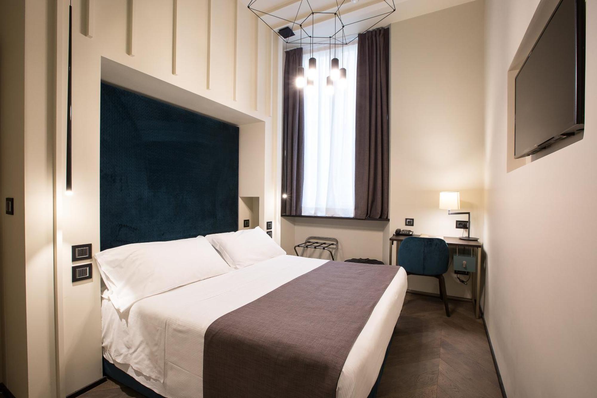 Premium Single Room,395967252:JPEG
