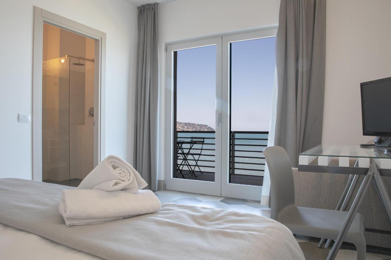 Double Room Terrace,1246113877:JPEG