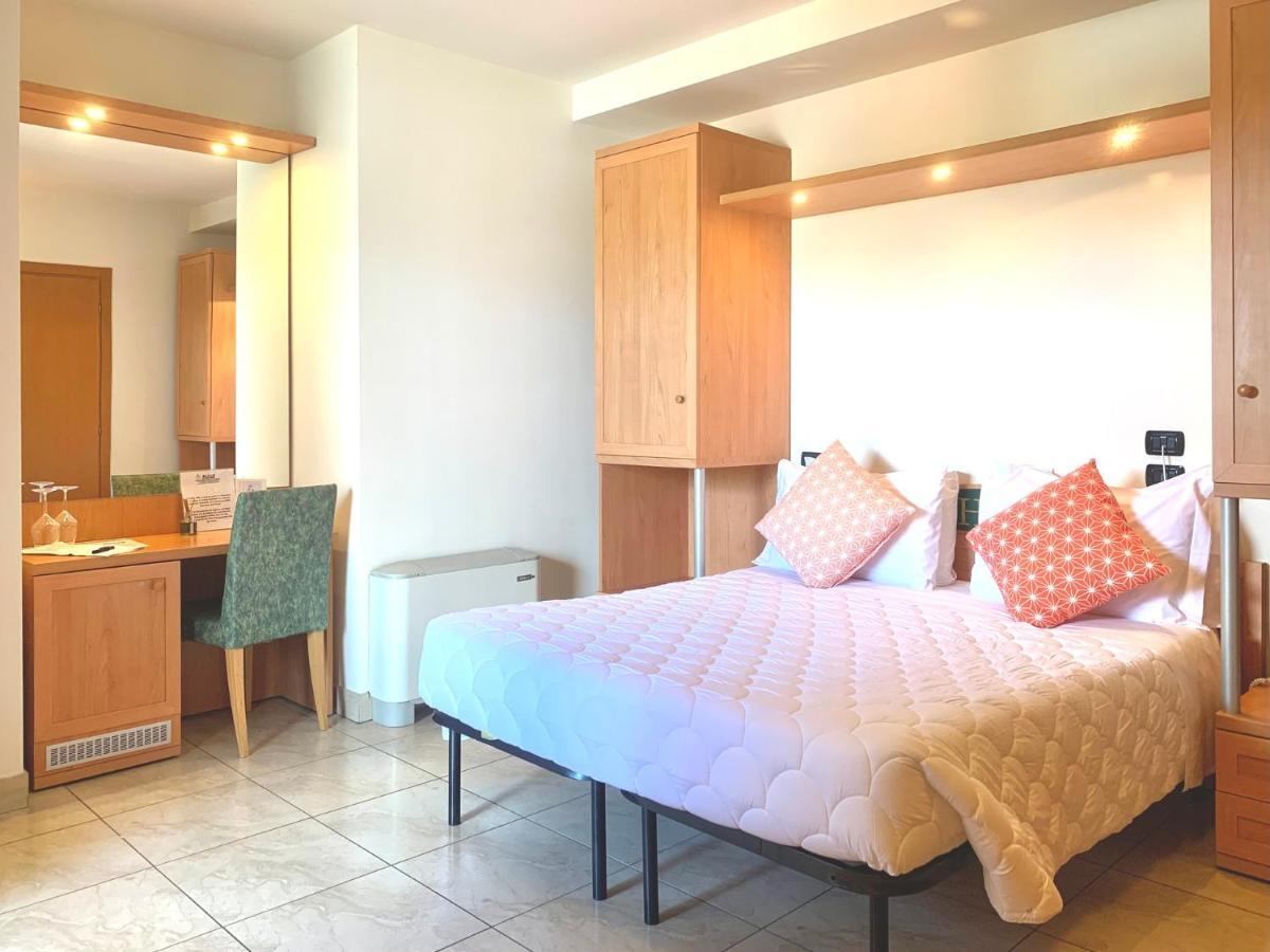 Standard Double Room,1262905441:JPEG