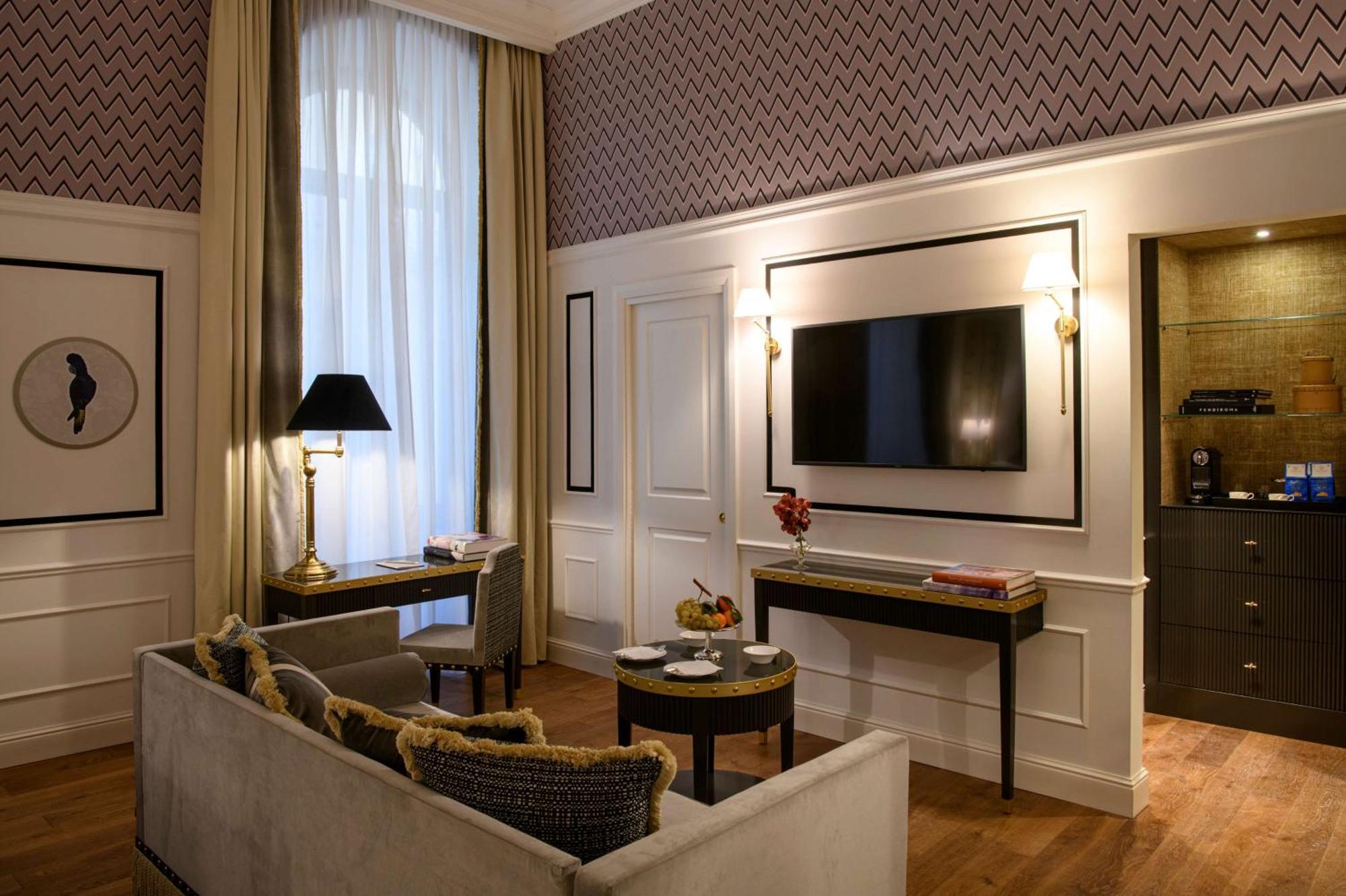 Suite Two Queen Beds
