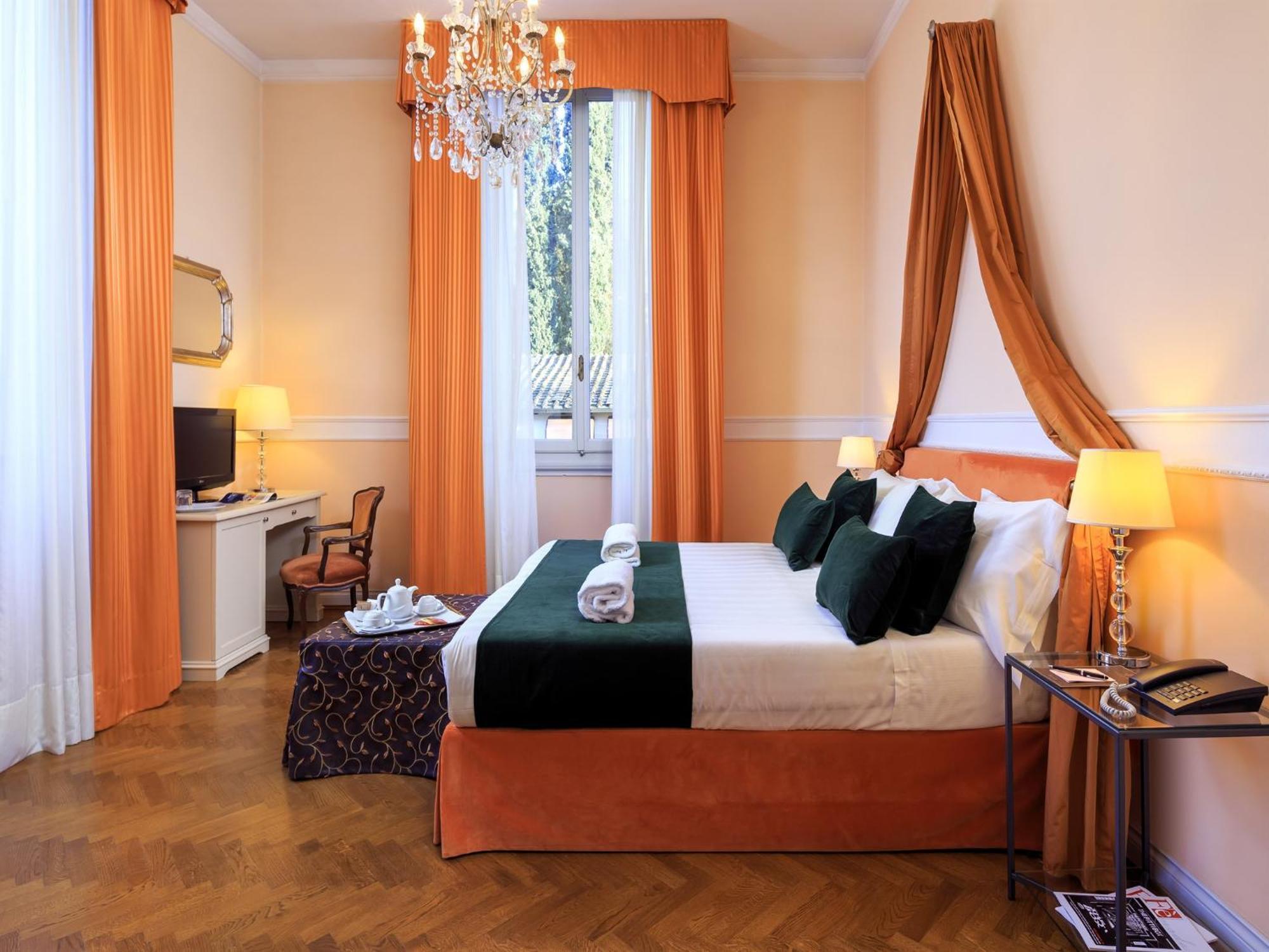 Deluxe Double or Twin Room