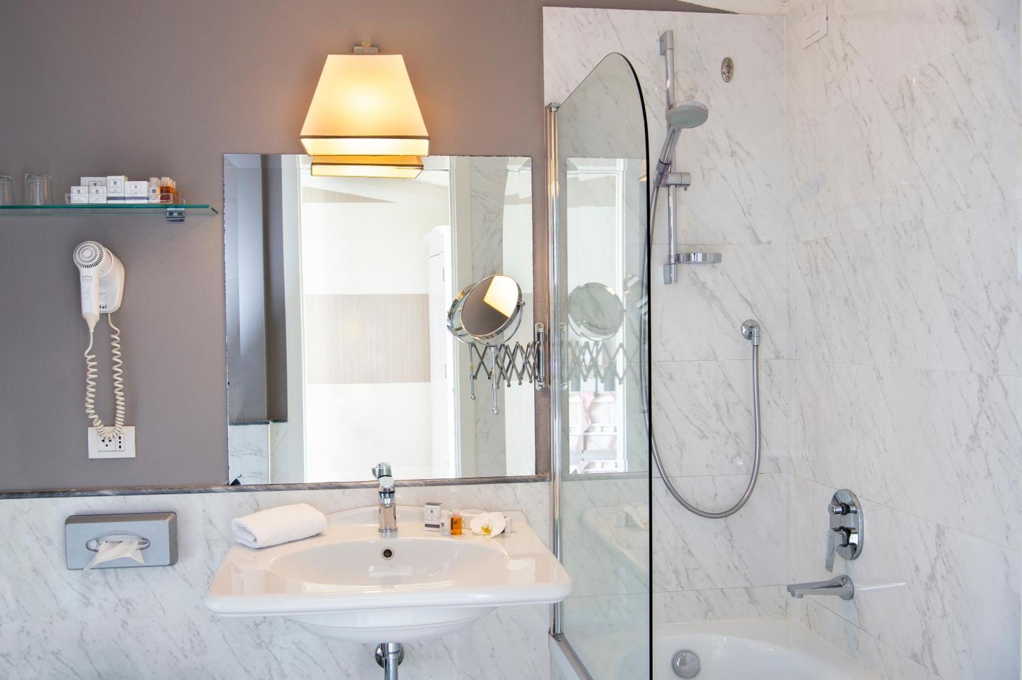 Double or Twin Room Terrace