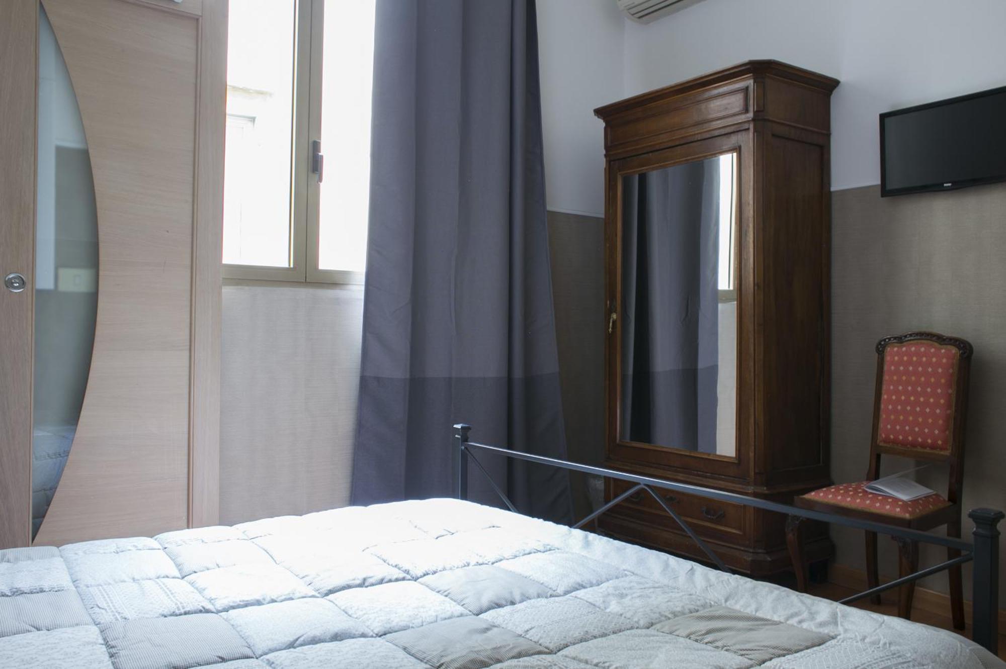 Double Room Private Bathroom