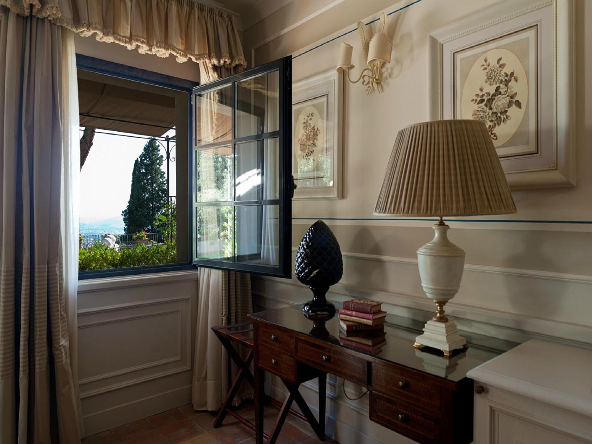 Superior Double Room patio,402926196:JPEG