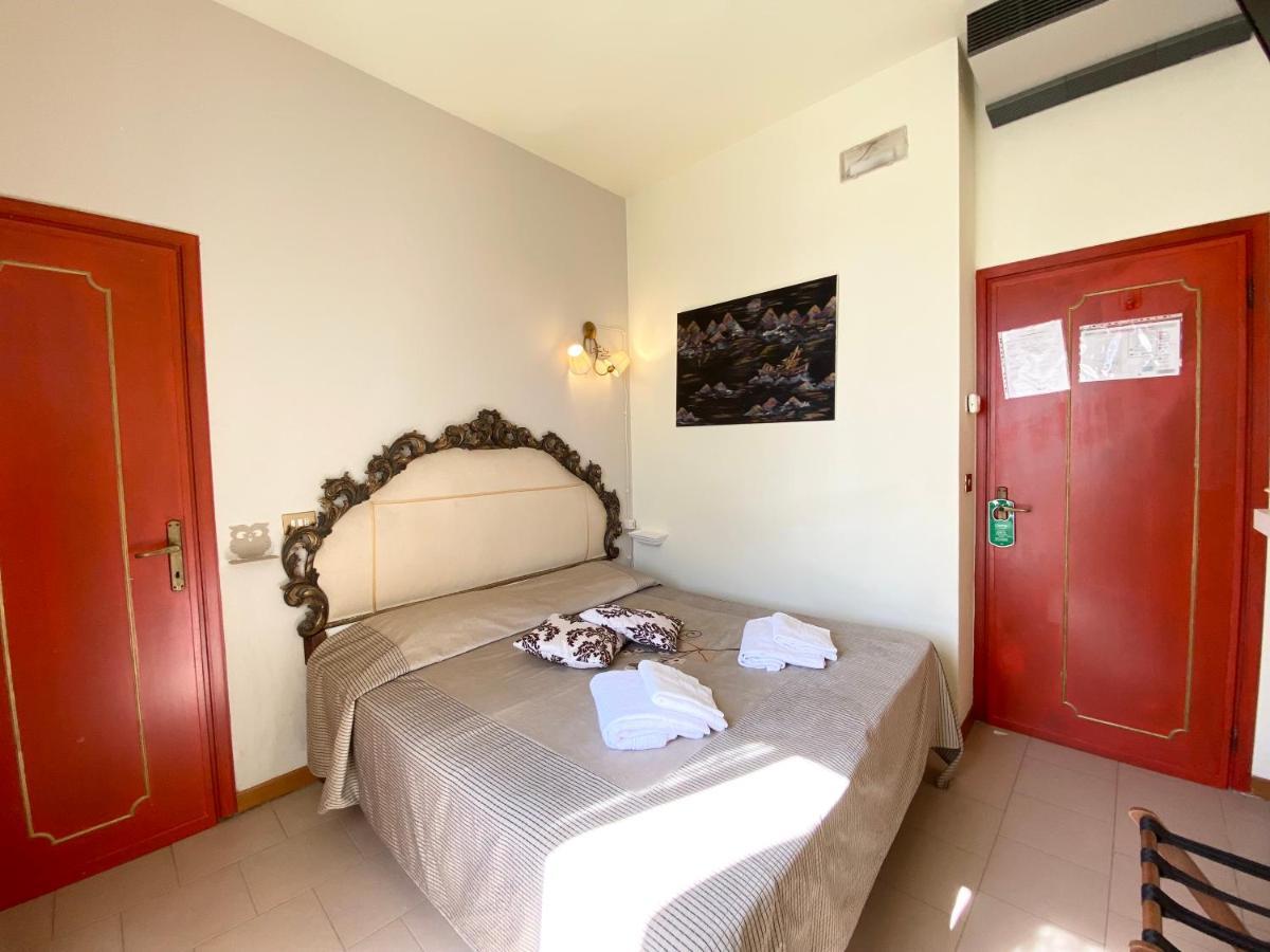 Double Room,1287159079:JPEG