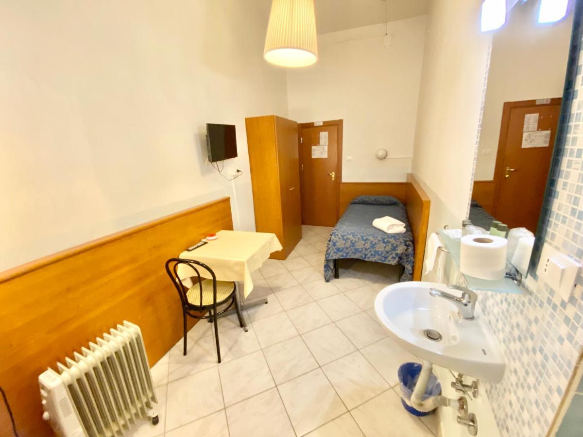 Economy Single Room