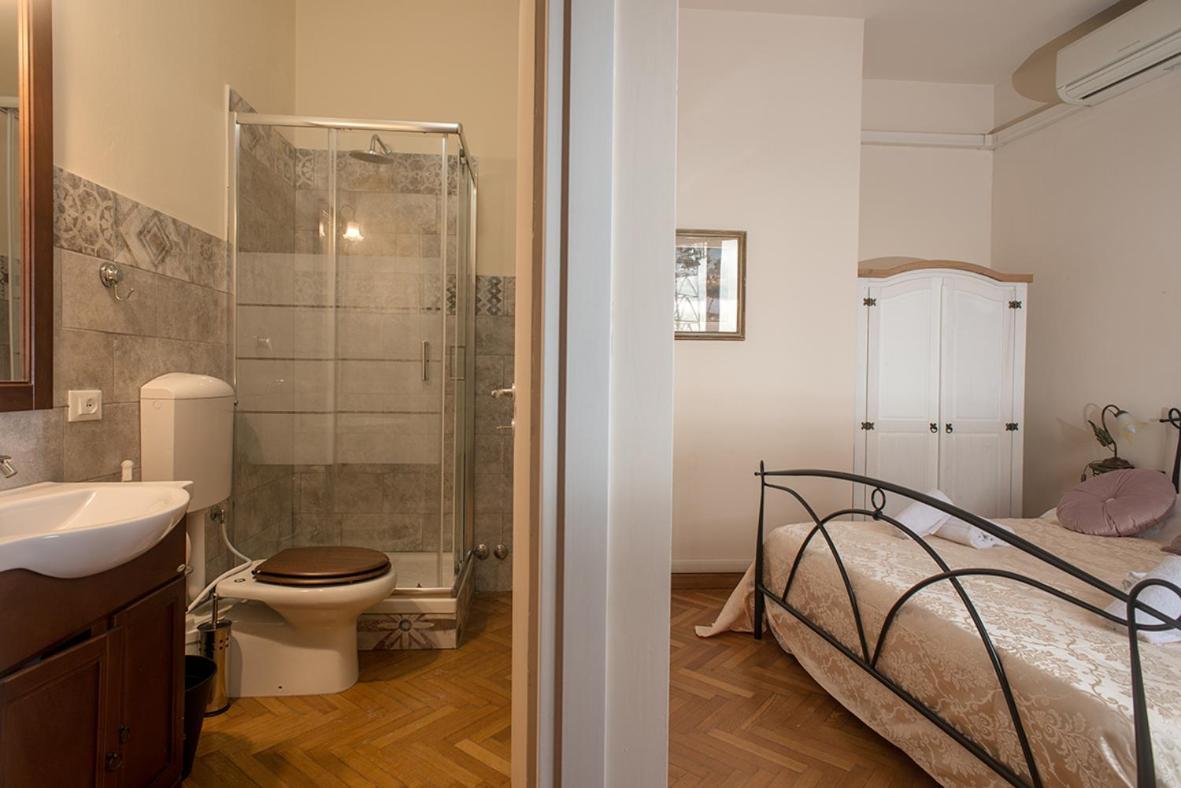 Standard Double Room,1317357937:JPEG