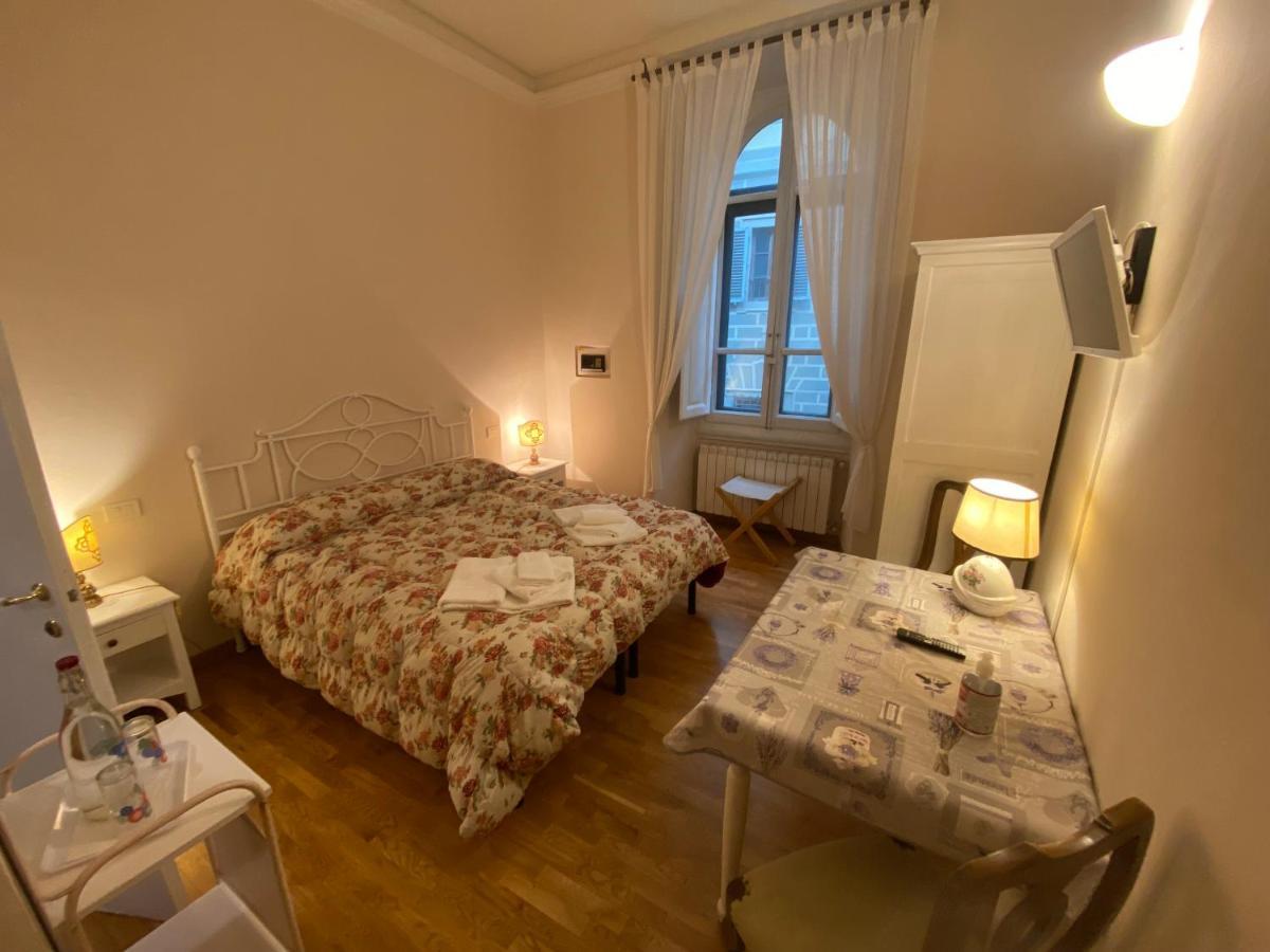 Double Room,1333705661:JPEG