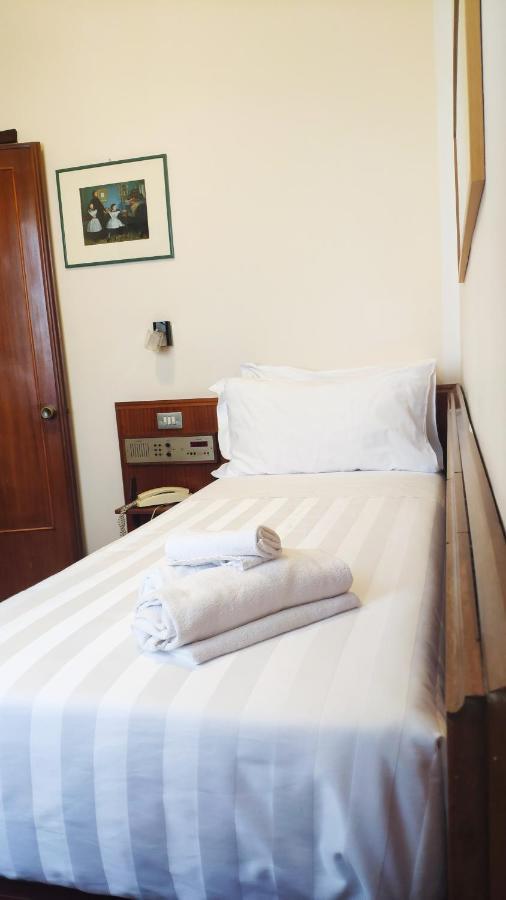Single Room,1706078376:JPEG