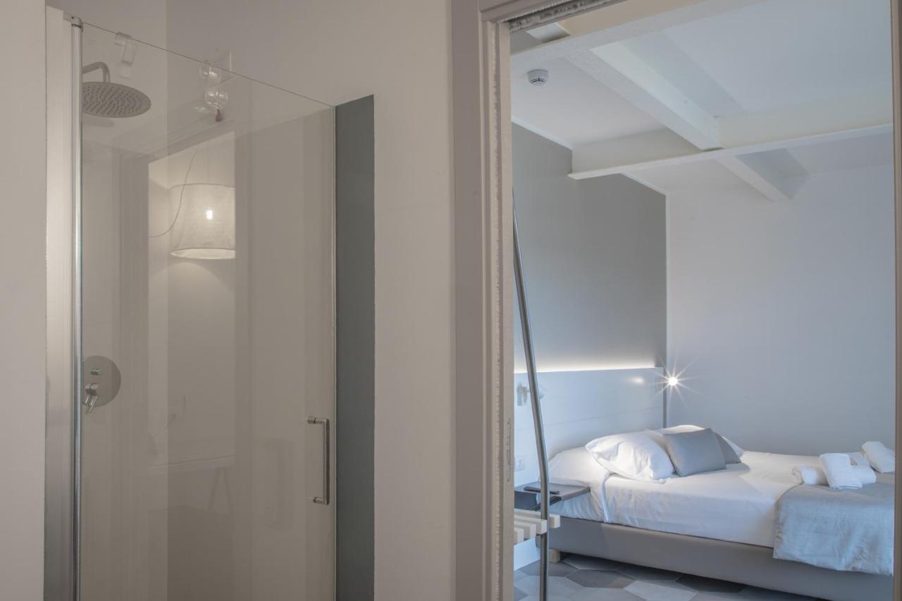 Large Double Room,1369302638:JPEG
