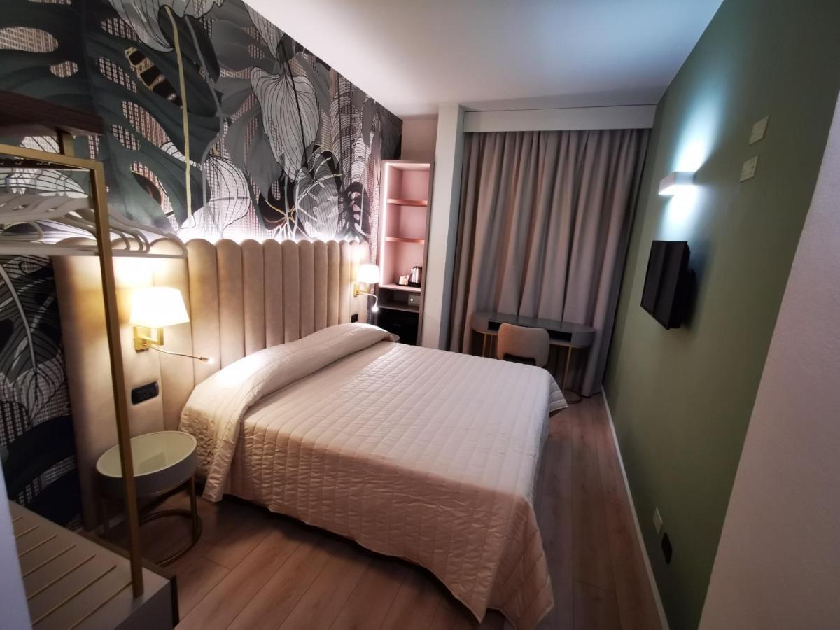Double Room,1378571792:JPEG