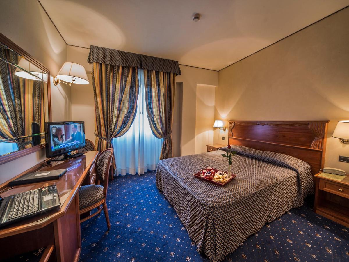 Double Room,393712551:JPEG