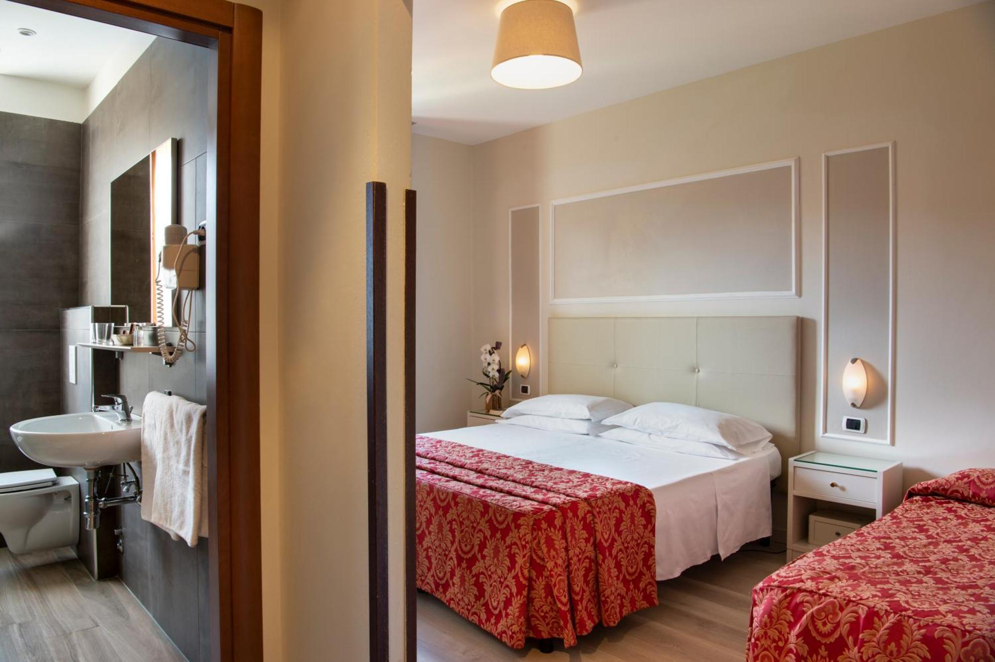 Triple Room,1578371921:JPEG