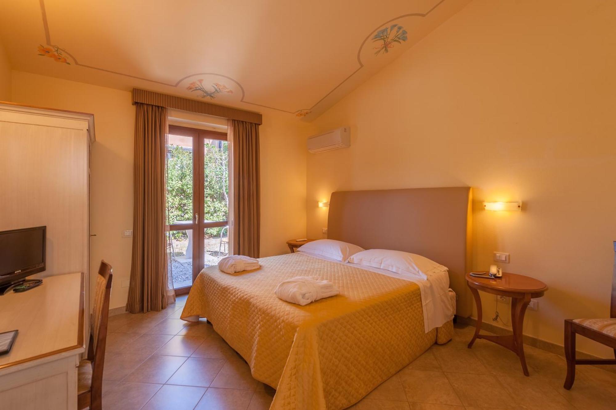 Double or Twin Room,1441646887:JPEG
