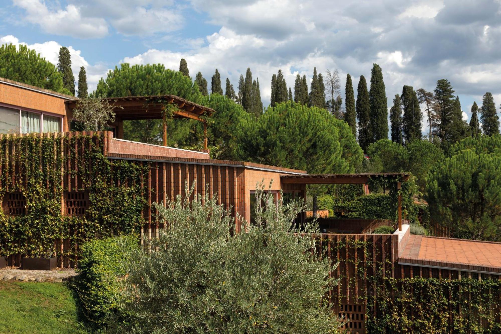 Etruria Suite,1281608536:JPEG