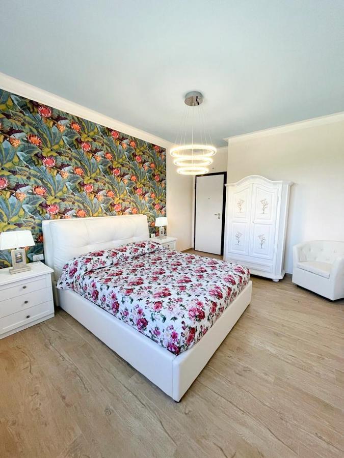 Large Double Room,1469384159:JPEG
