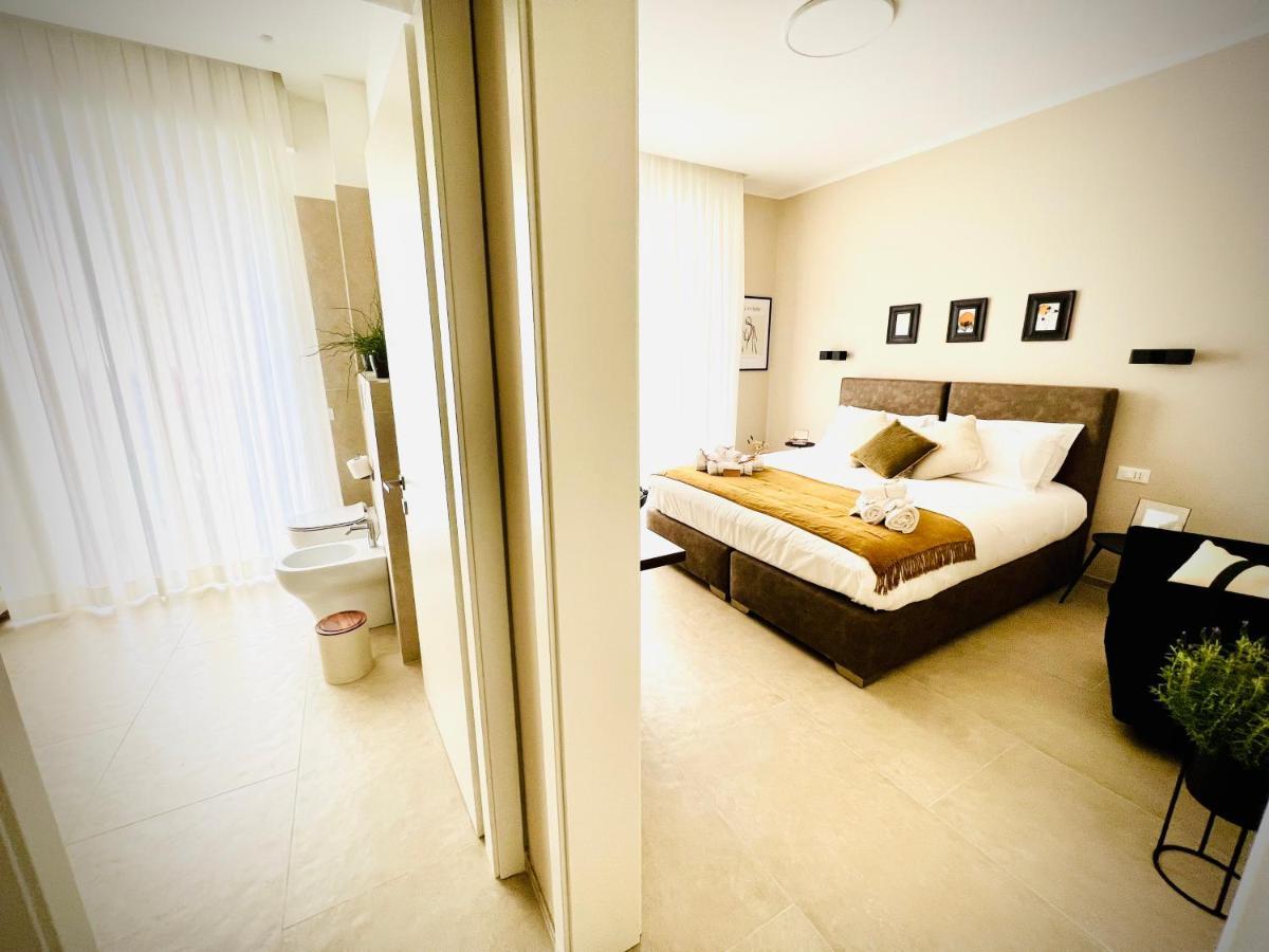 Deluxe Double or Twin Room Balcony,1469222894:JPEG
