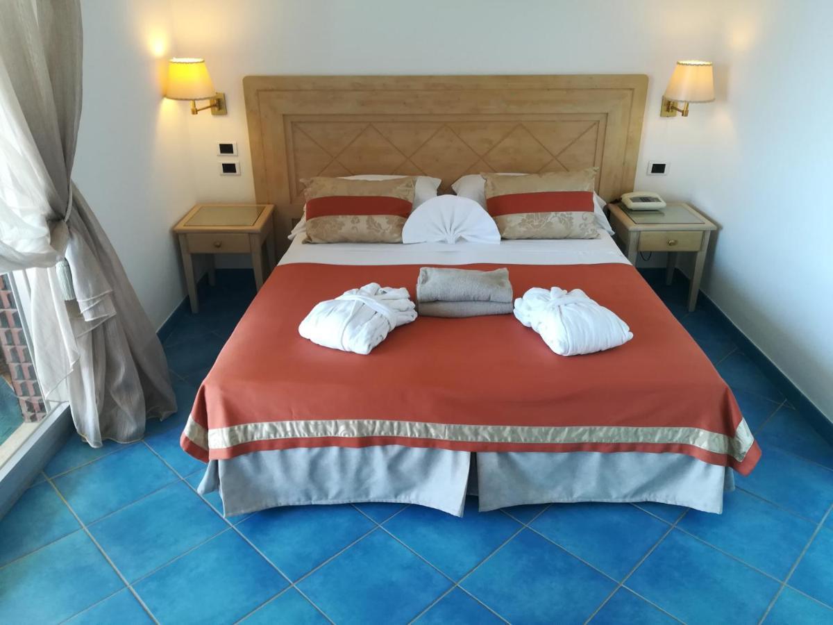 Double Room with Sea View,1742640200:JPEG