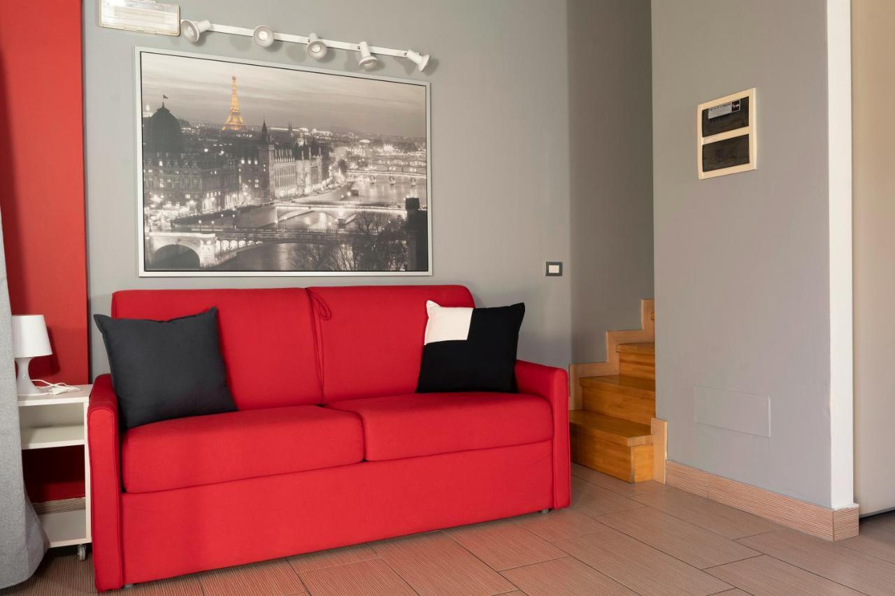 One-Bedroom Apartment Split Level,1498799518:JPEG