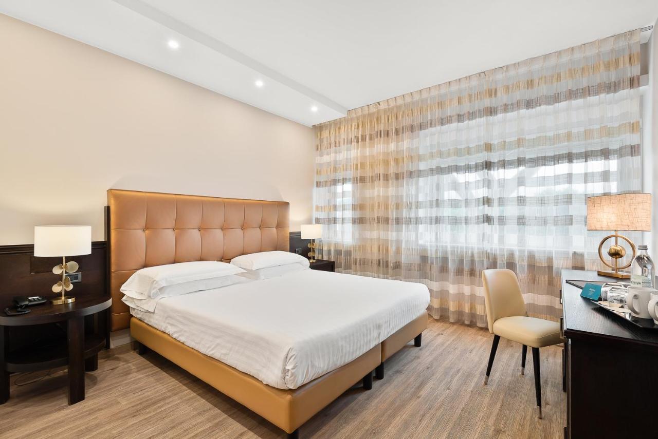 Classic Double Room,1498806790:JPEG