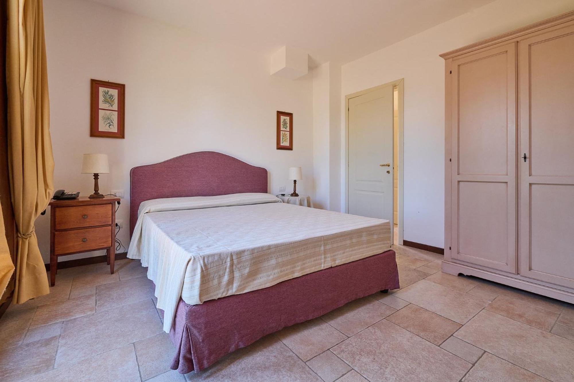 One-Bedroom Apartment,1165583052:JPEG