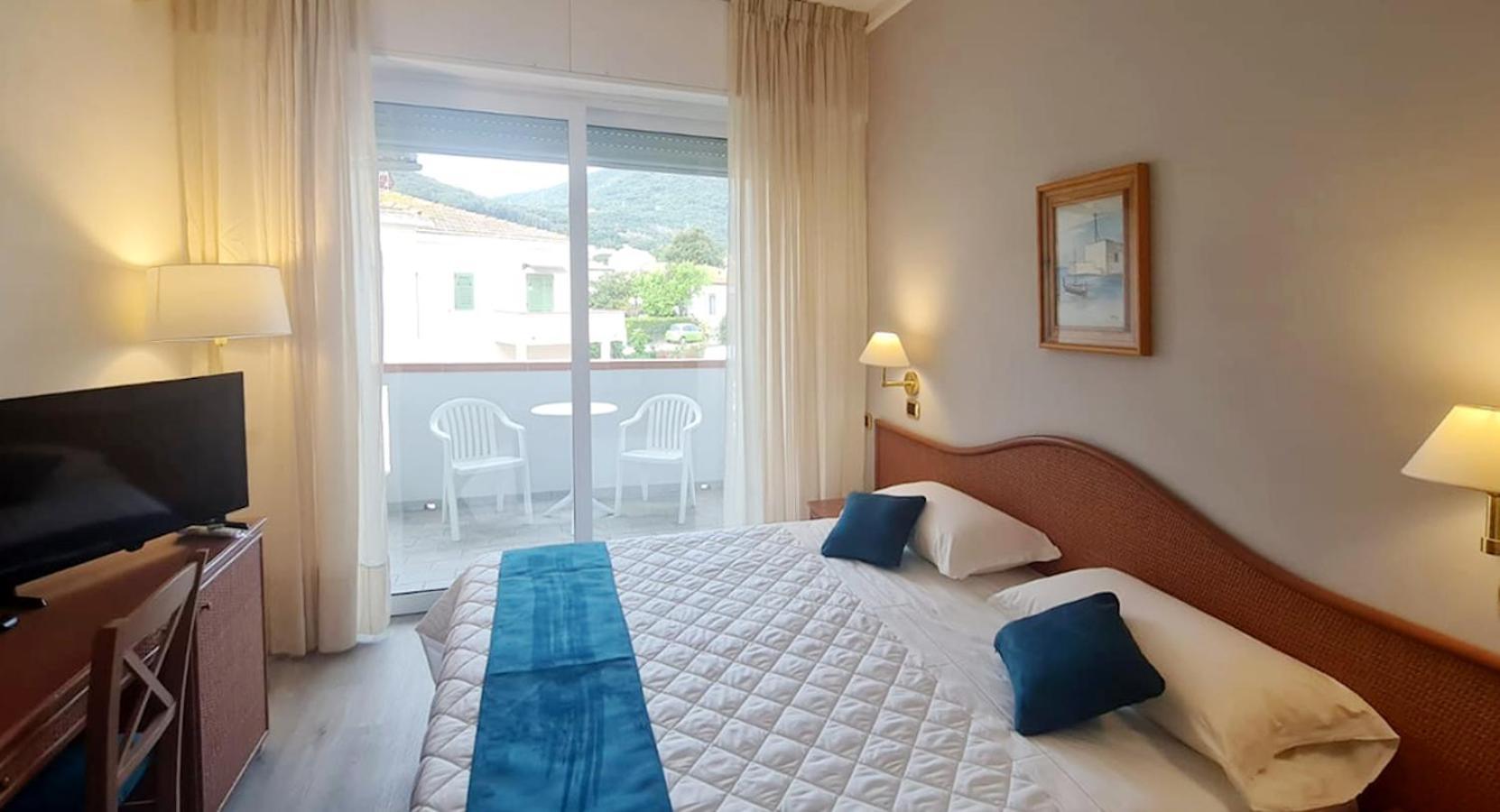Deluxe Double or Twin Room Balcony,1501225240:JPEG