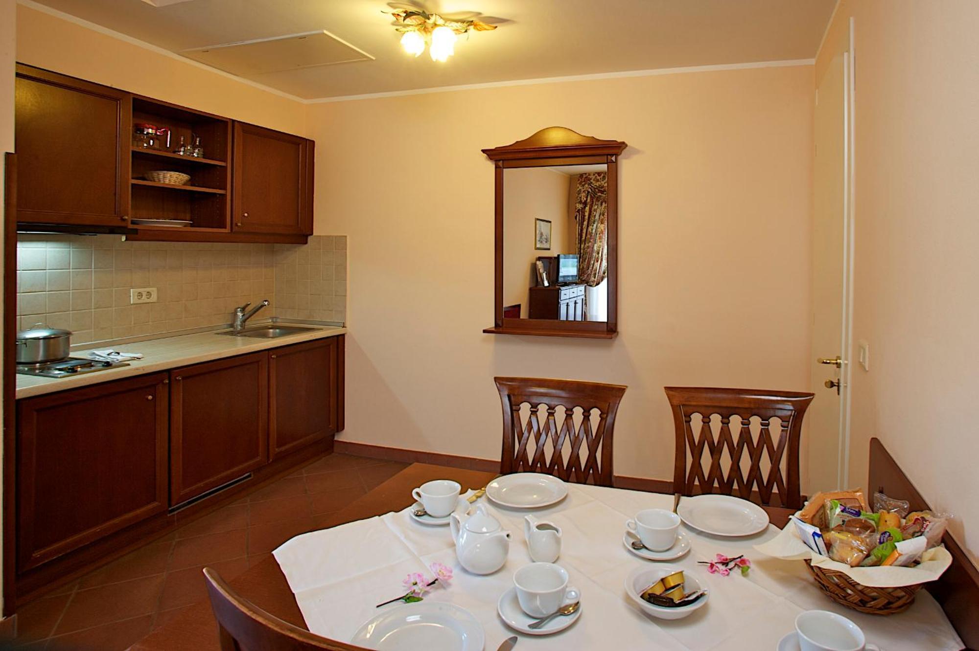 Deluxe Apartment 2 Rooms,1286715106:JPEG