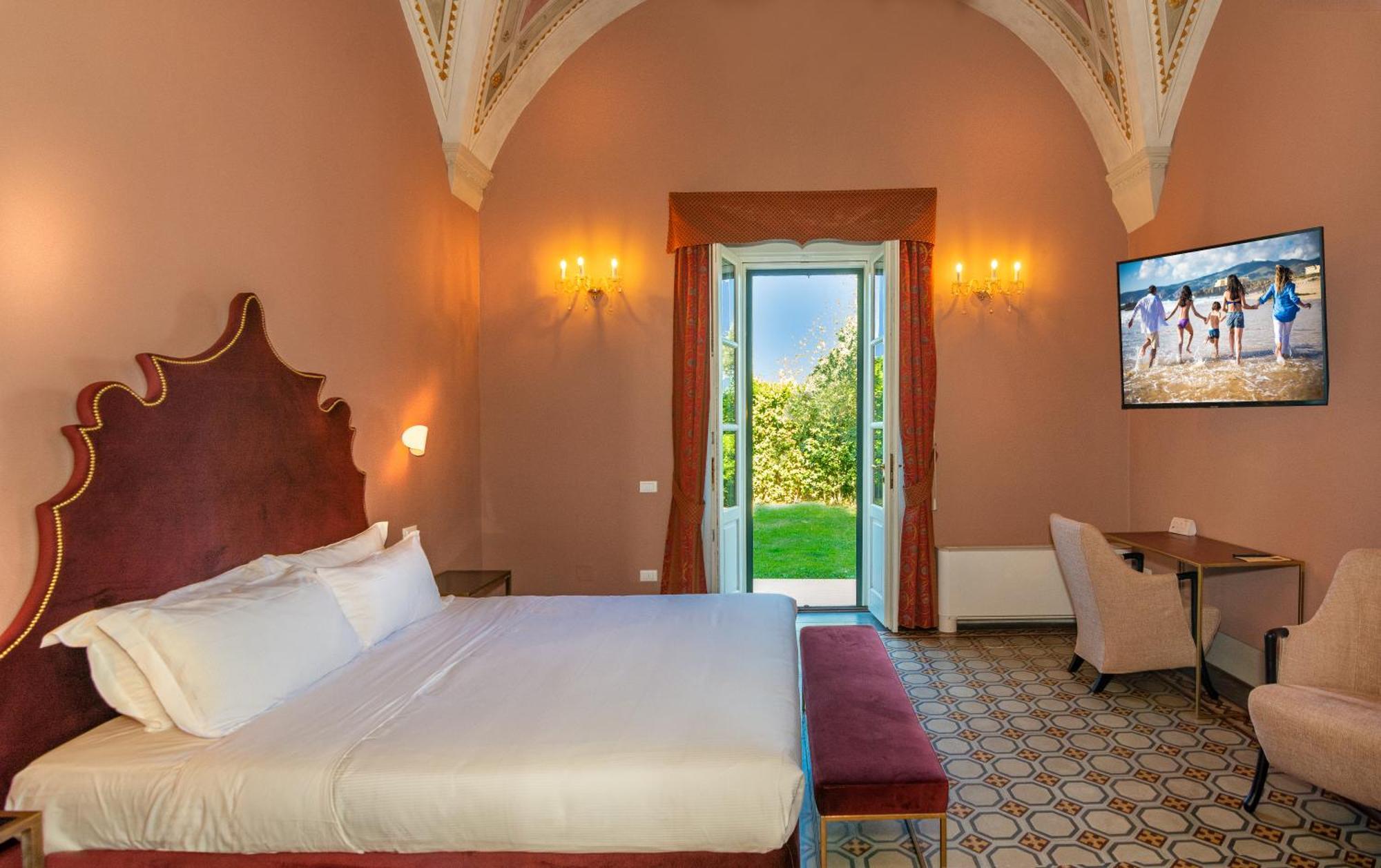 Executive Double Room,1539789283:JPEG