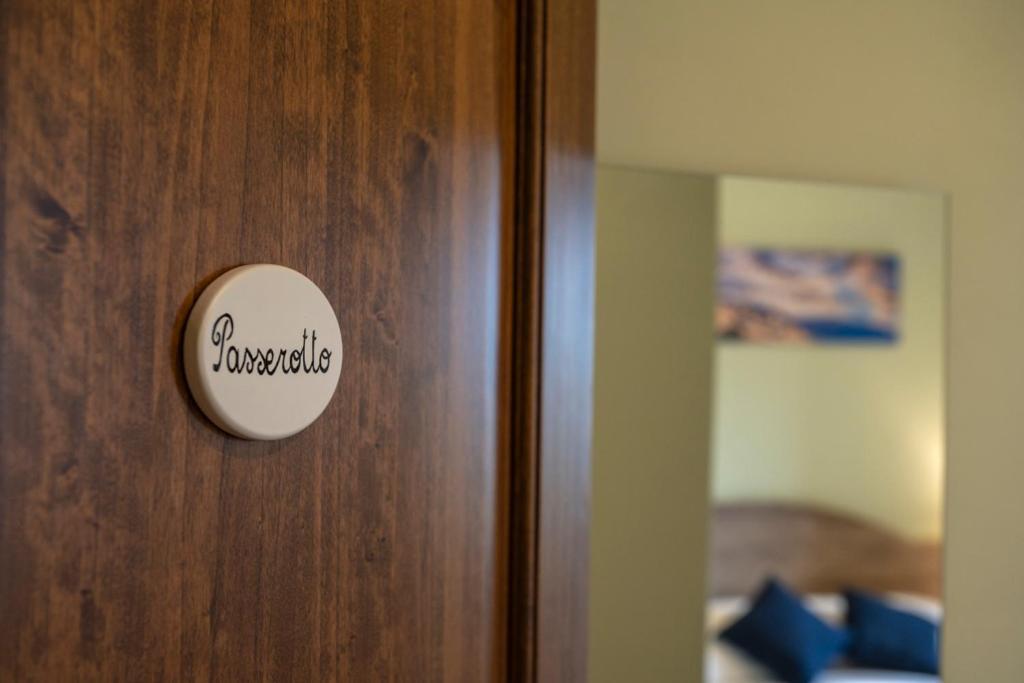Double Room Lake View,1541253238:JPEG