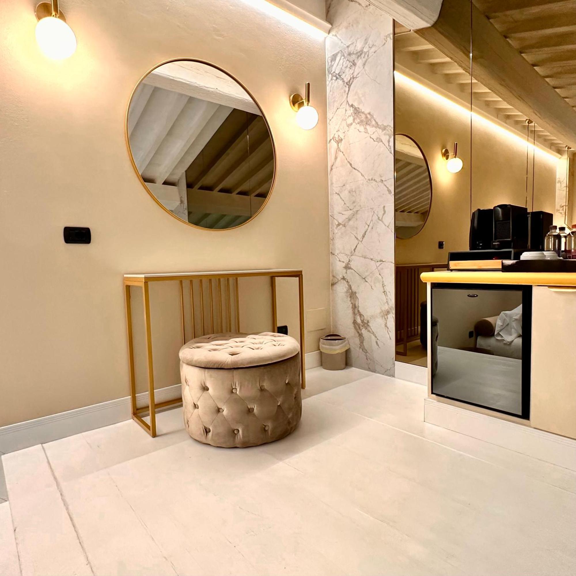 Suite Split Level Spa Bath,1542968767:JPEG