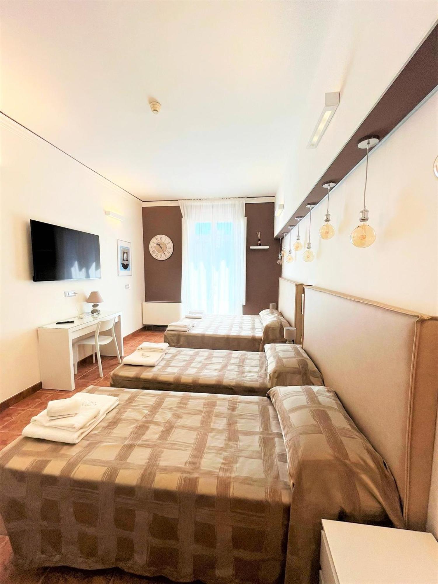 Quadruple Room,1583065721:JPEG