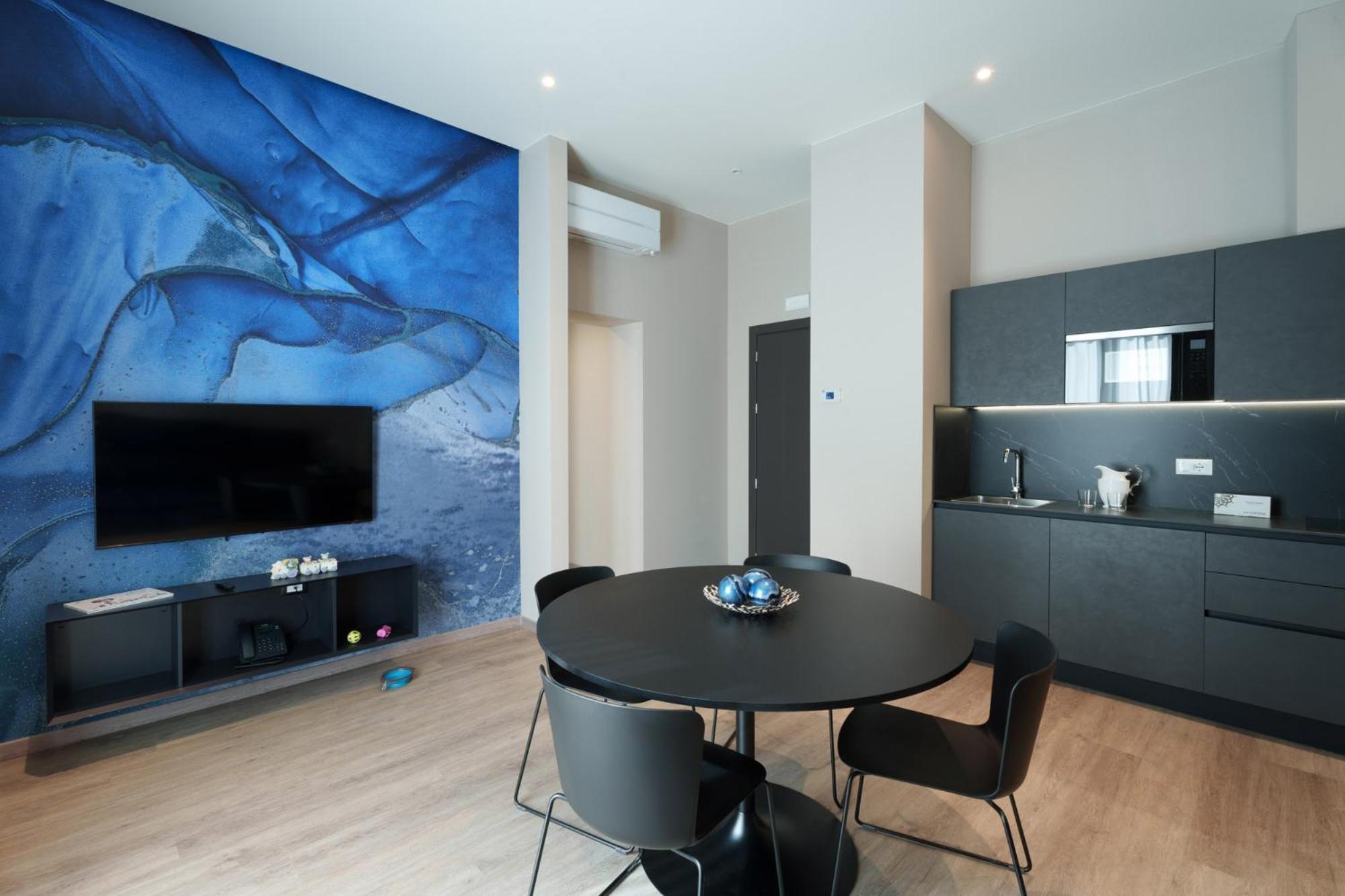 Deluxe Suite Two Bedroom Balcony