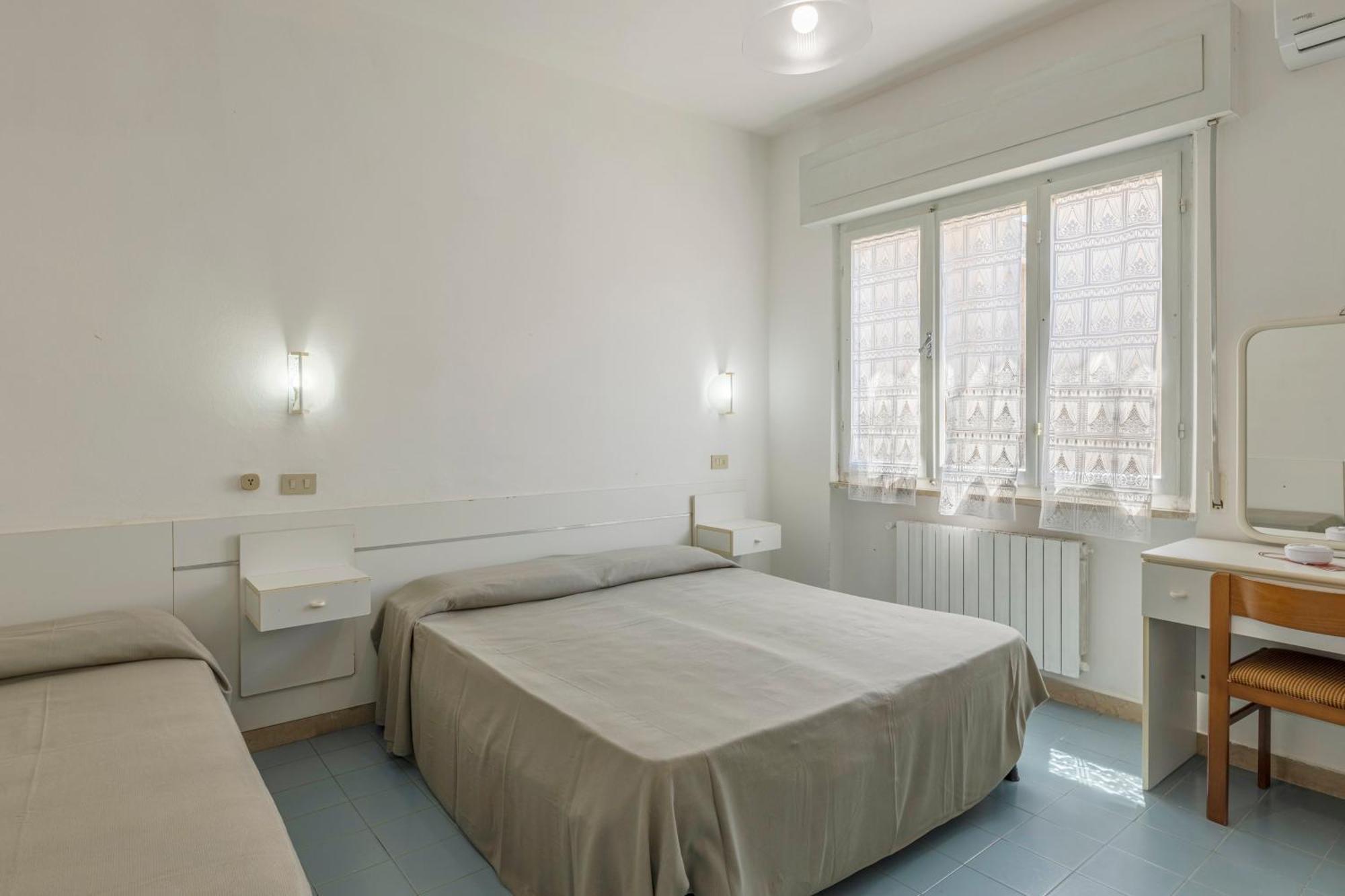 Standard Triple Room,1558300306:JPEG